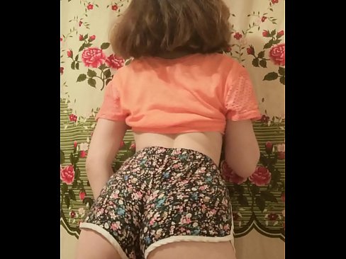 ❤️ Sexy jonge babe dy't har koarte broek op 'e kamera útstrielet Anale porno by ús fy.cassino-vulkan646.ru ️❤